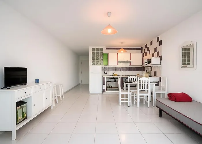 Апартаменты Sunny Pool Apartment Costa Del Silencio Арона